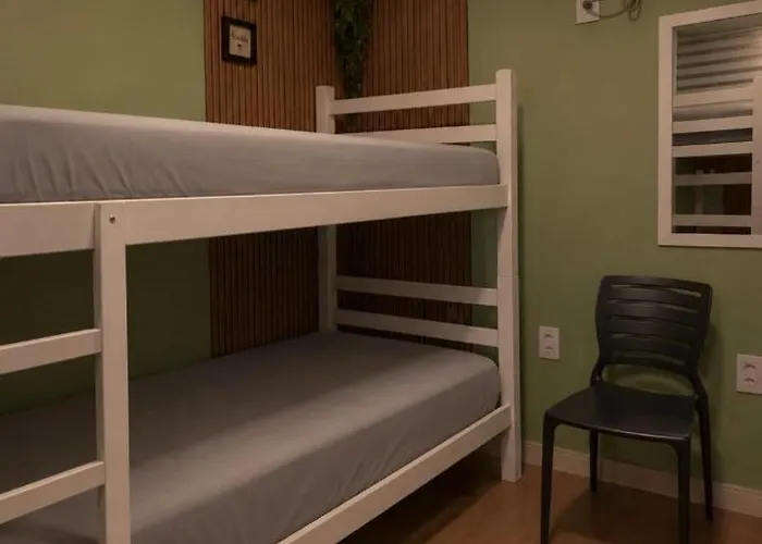 Quarto com suíte para mulheres Rio de Janeiro